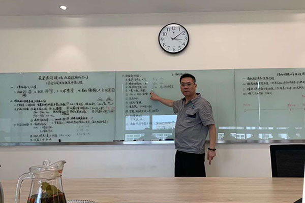共勉-江苏喷塑设备厂JBO竞博官网是什么涂装应邀参加客户企业会议！
